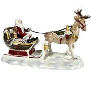 Villeroy & Boch Santa Sleigh with Reindeer Figurine 8.25" Holiday Collectible!
